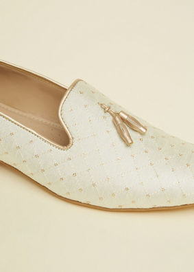 Cream White Lattice Patterned Loafer Style Jutis image number 1